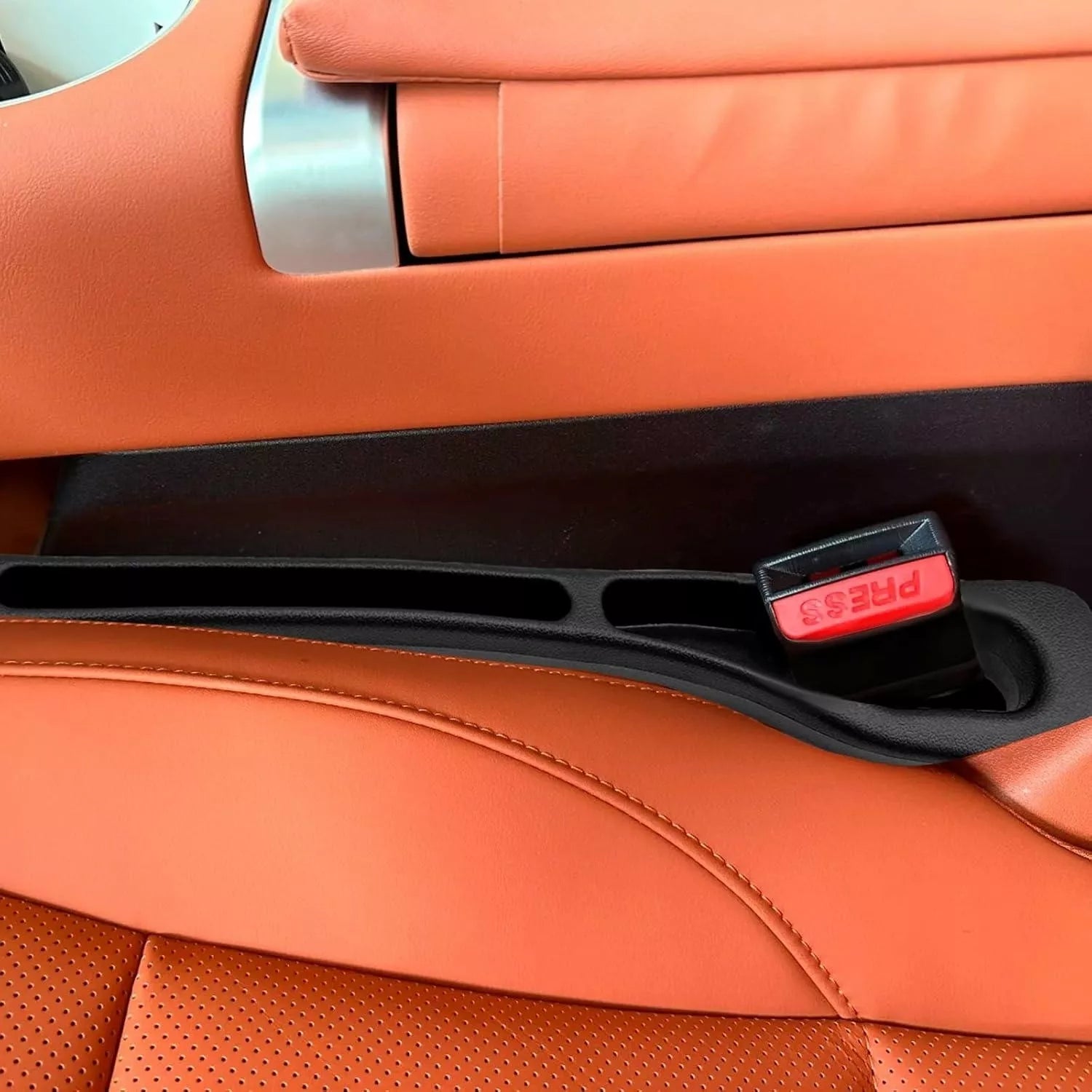 Automobilio sėdynių tarpų užpildai(2 vnt.) – juodi, kairė + dešinė pusė
