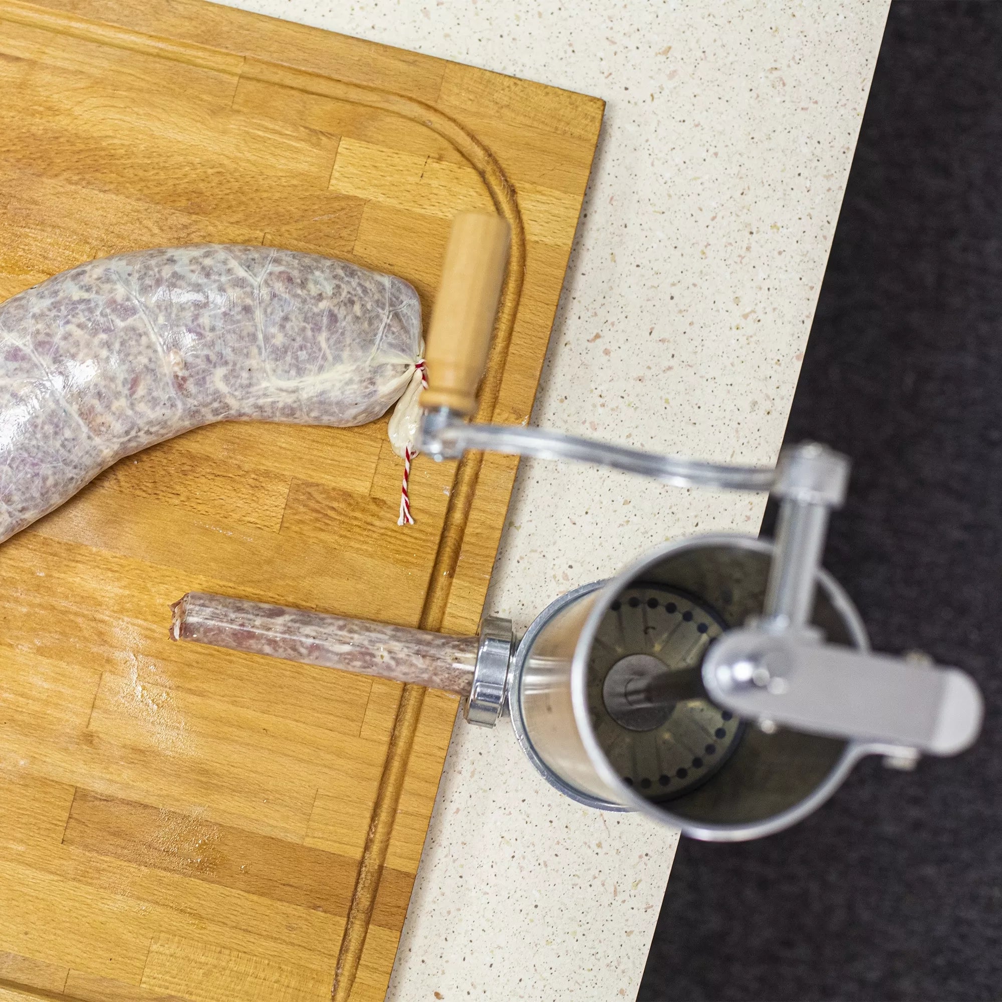 Rankinis vertikalus kimštuvas 2,5kg