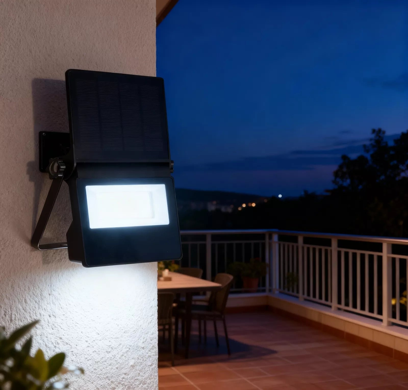 Saulės energija maitinama LED lempa su judesio jutikliu, 45 LED